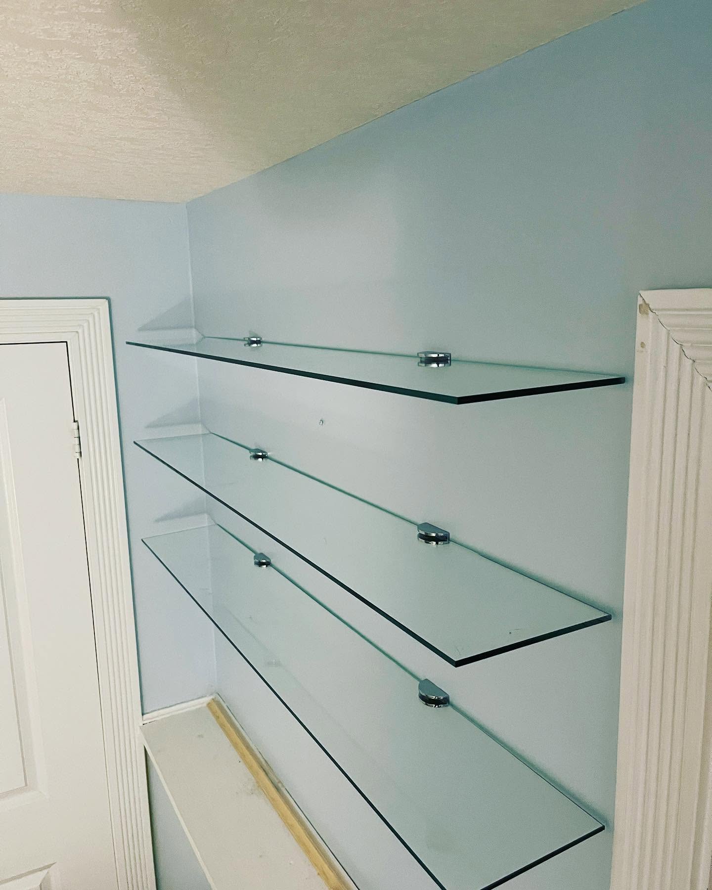 Wall mounted custom clear glass shelves
